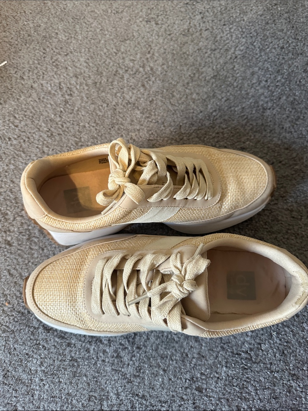 DV by Dolce Vita Women's Cream Athletic Sneakers